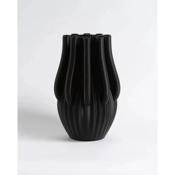 Absalon Vase by Cyrc.